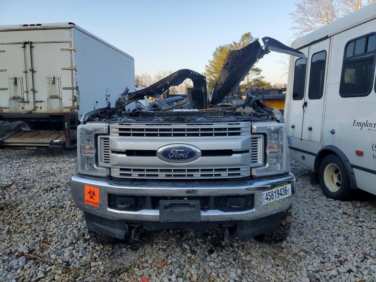 2019 Ford F350 VIN 1FTRF3B60KEG28865 photo 5