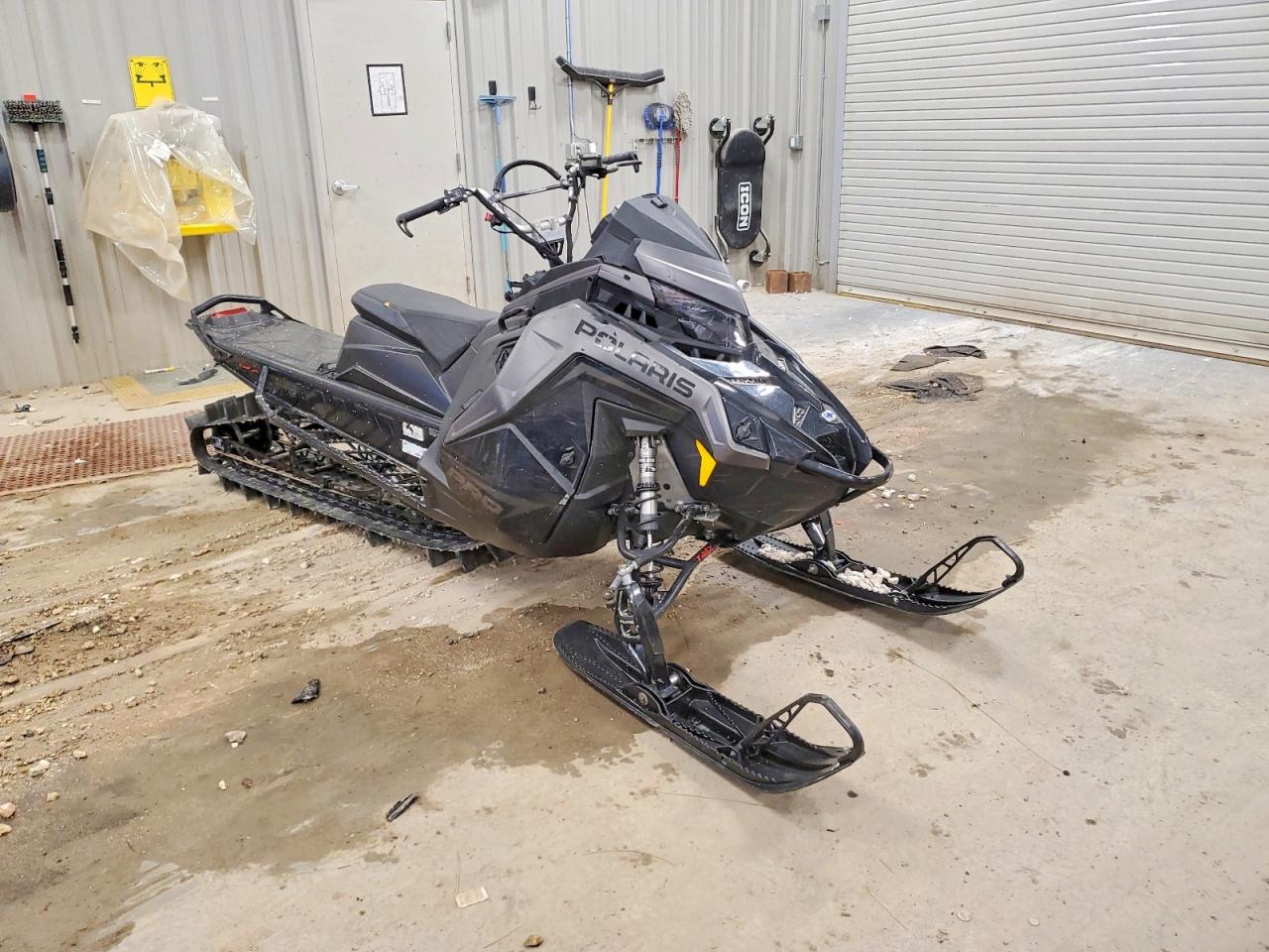 2023 POLA SNOWMOBILE VIN SN1TFG8M5PC255924 photo 1