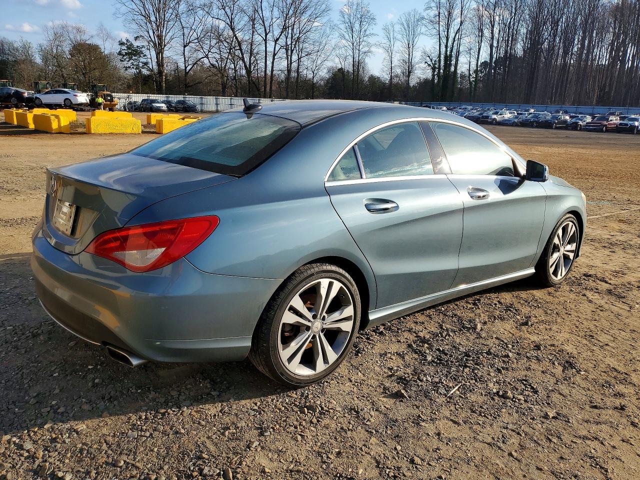 2014 Mercedes-Benz Cla-class VIN WDDSJ4EB0EN067253 photo 3