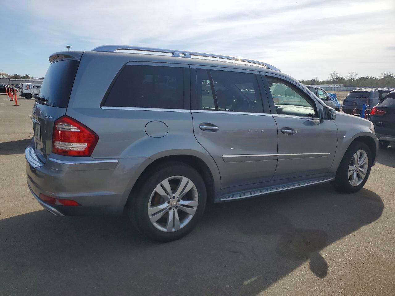 2011 Mercedes-Benz Gl-class VIN 4JGBF7BE7BA629479 photo 3