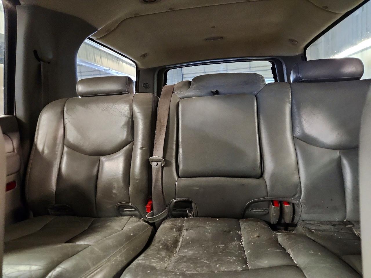 2006 Chevrolet Suburban VIN 3GNFK16U56G114849 photo 10