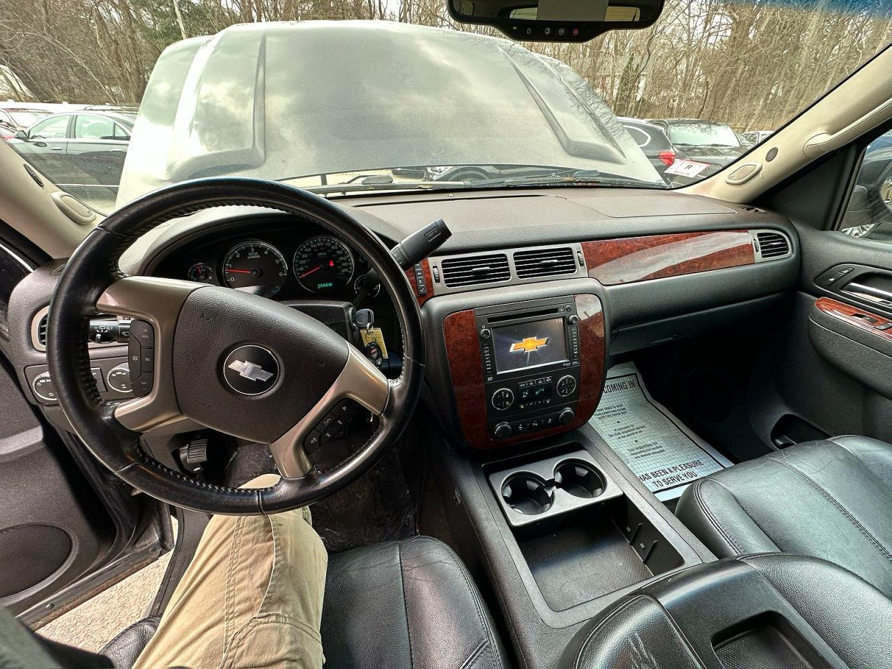 2013 Chevrolet Suburban VIN 1GNSKJE78DR138778 photo 9