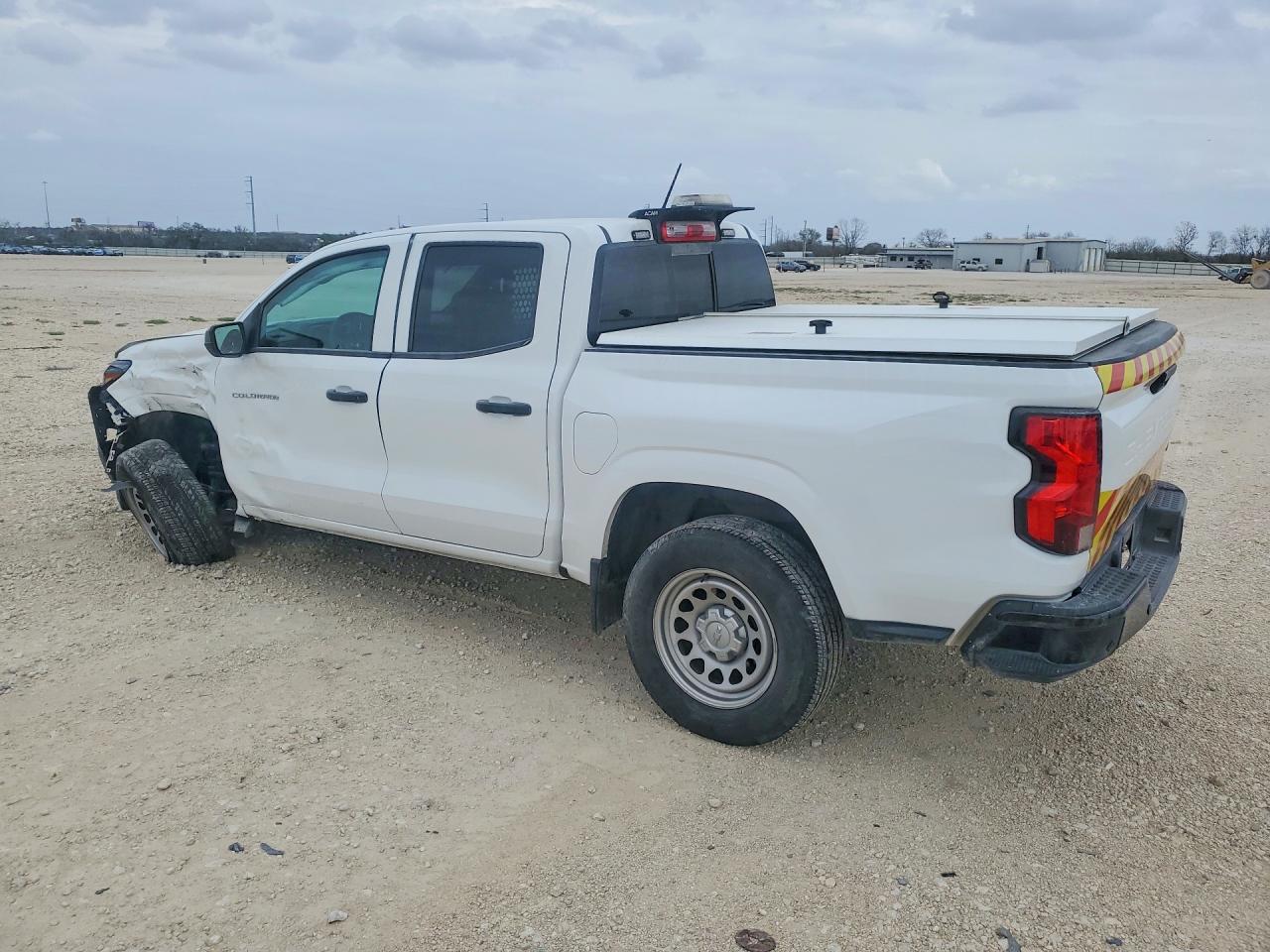 2023 CHEV Colorado VIN 1GCGSBECXP1230799 photo 2
