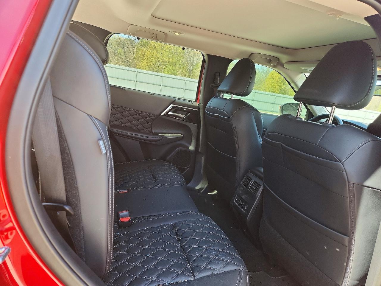 2024 Mitsubishi Outlander VIN JA4J3WA84RZ073099 photo 10