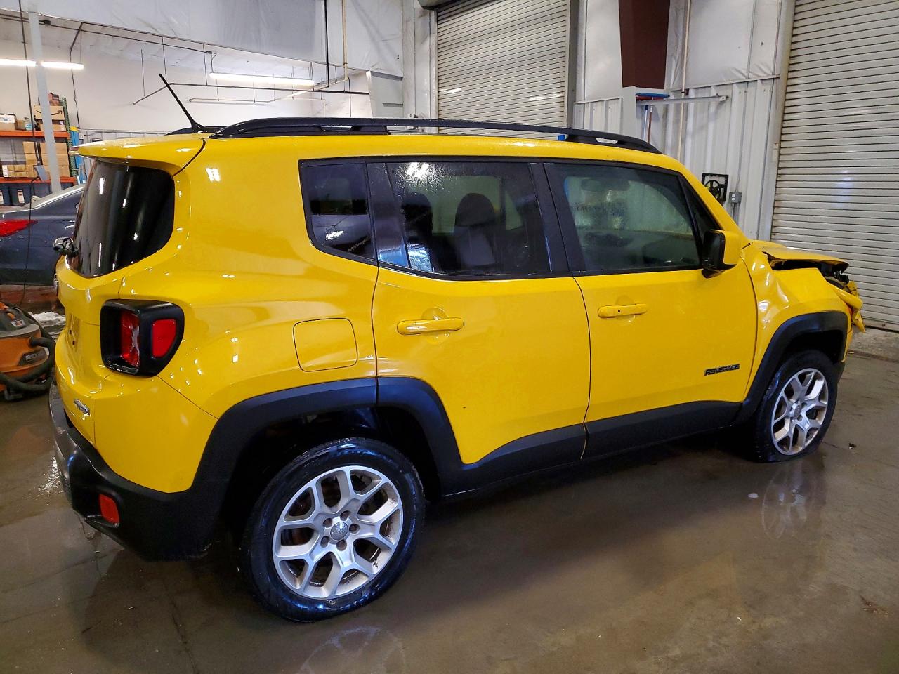 2017 Jeep Renegade VIN ZACCJBBB1HPG14162 photo 3