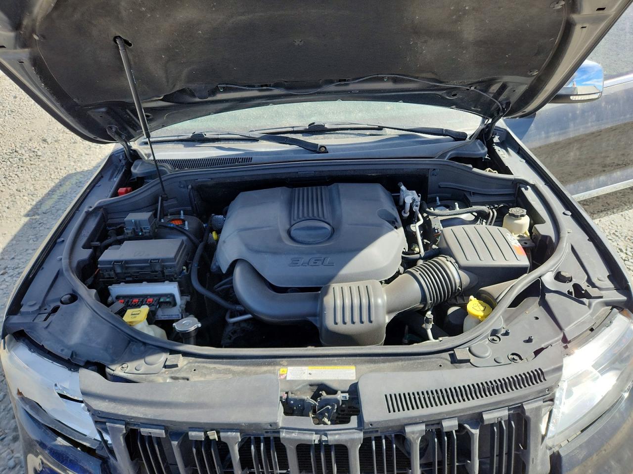2011 Jeep Cherokee VIN 1J4RR5GGXBC527312 photo 12