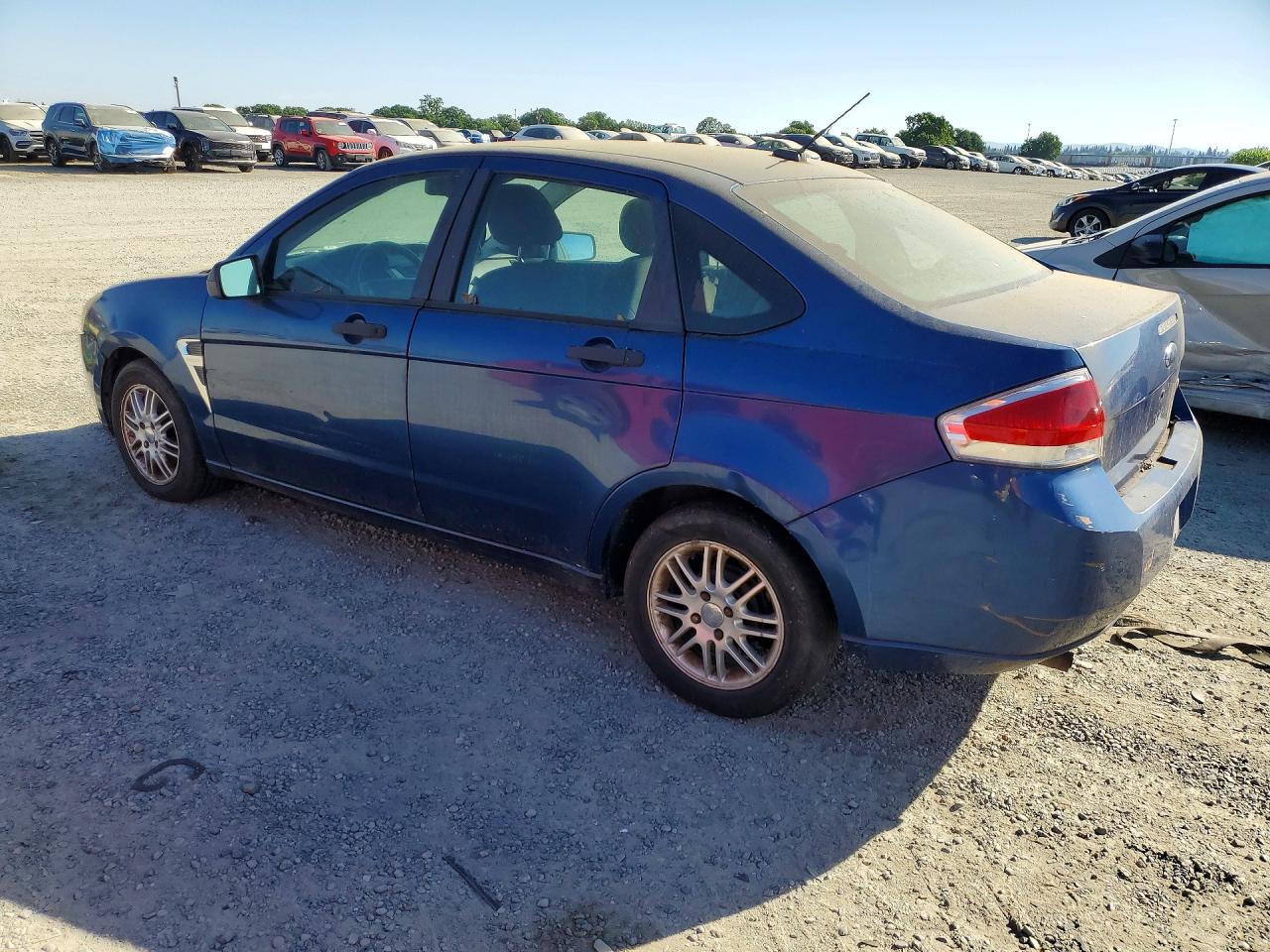 2008 Ford Focus VIN 1FAHP35N98W268189 photo 2