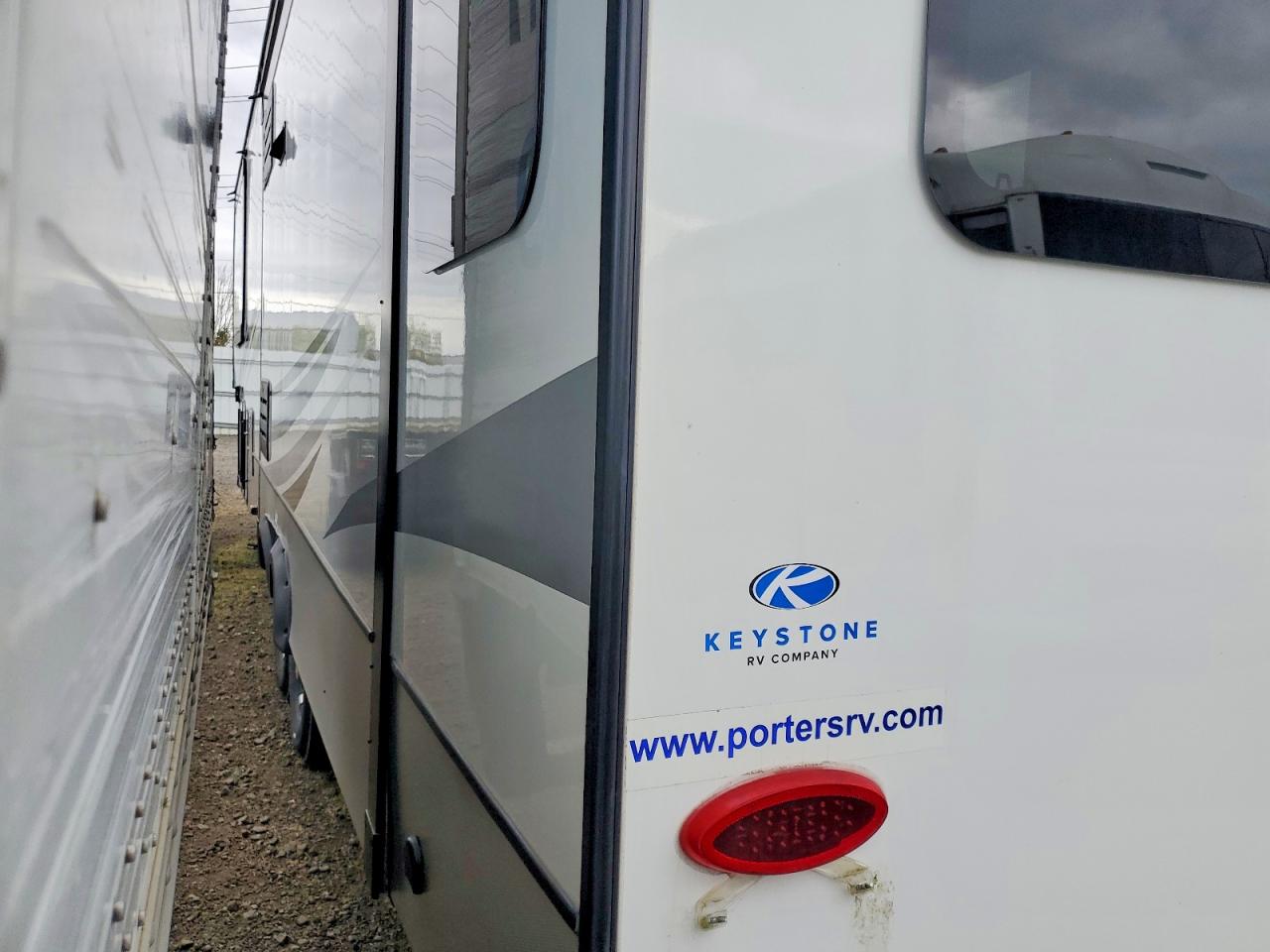2022 KEYSTONE Trailer VIN 4YDFAVR2XNE760422 photo 3
