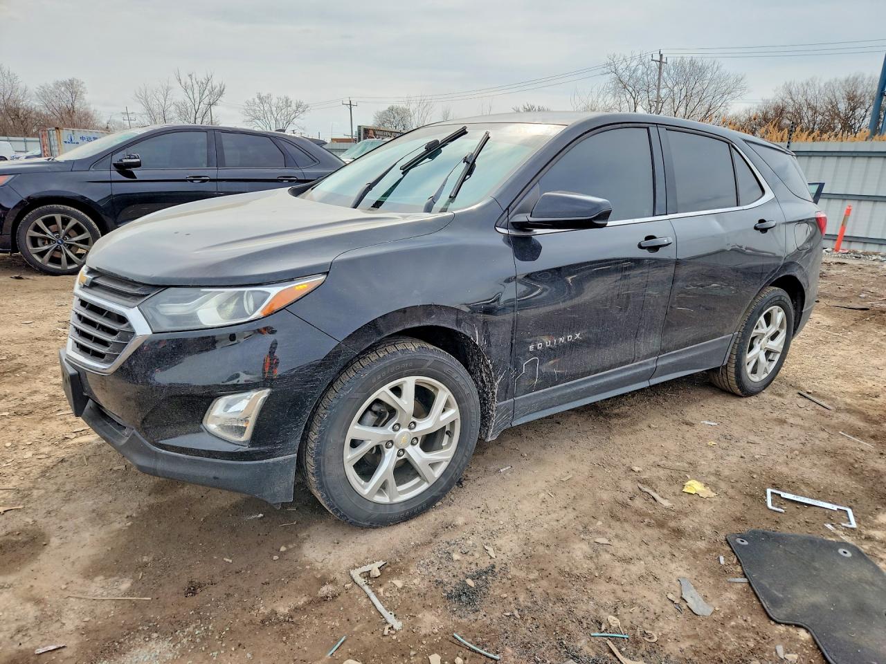 2020 Chevrolet Equinox VIN 2GNAXKEV6L6130108 photo 1