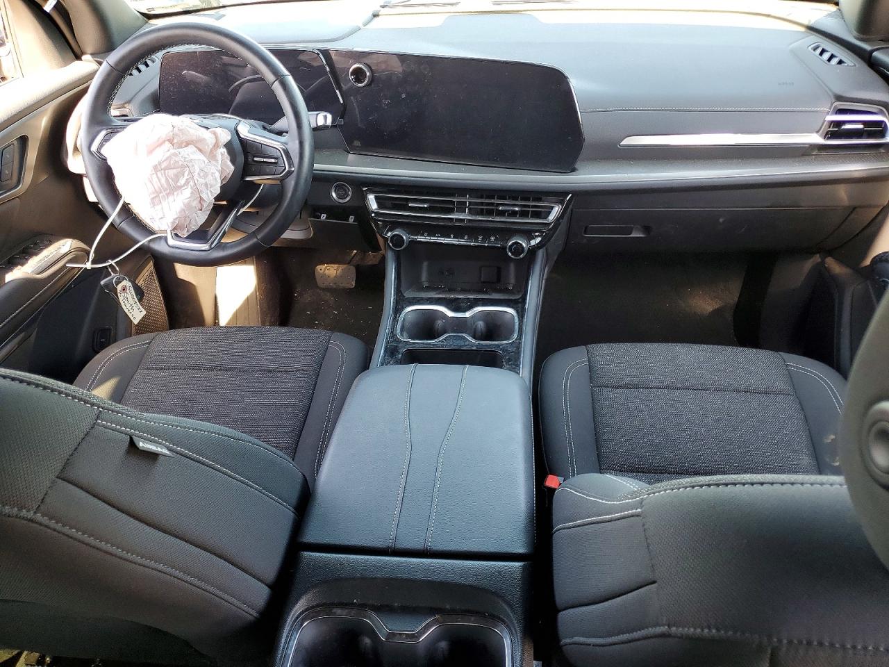 2025 Chevrolet Traverse VIN 1GNERGRS5SJ206721 photo 8