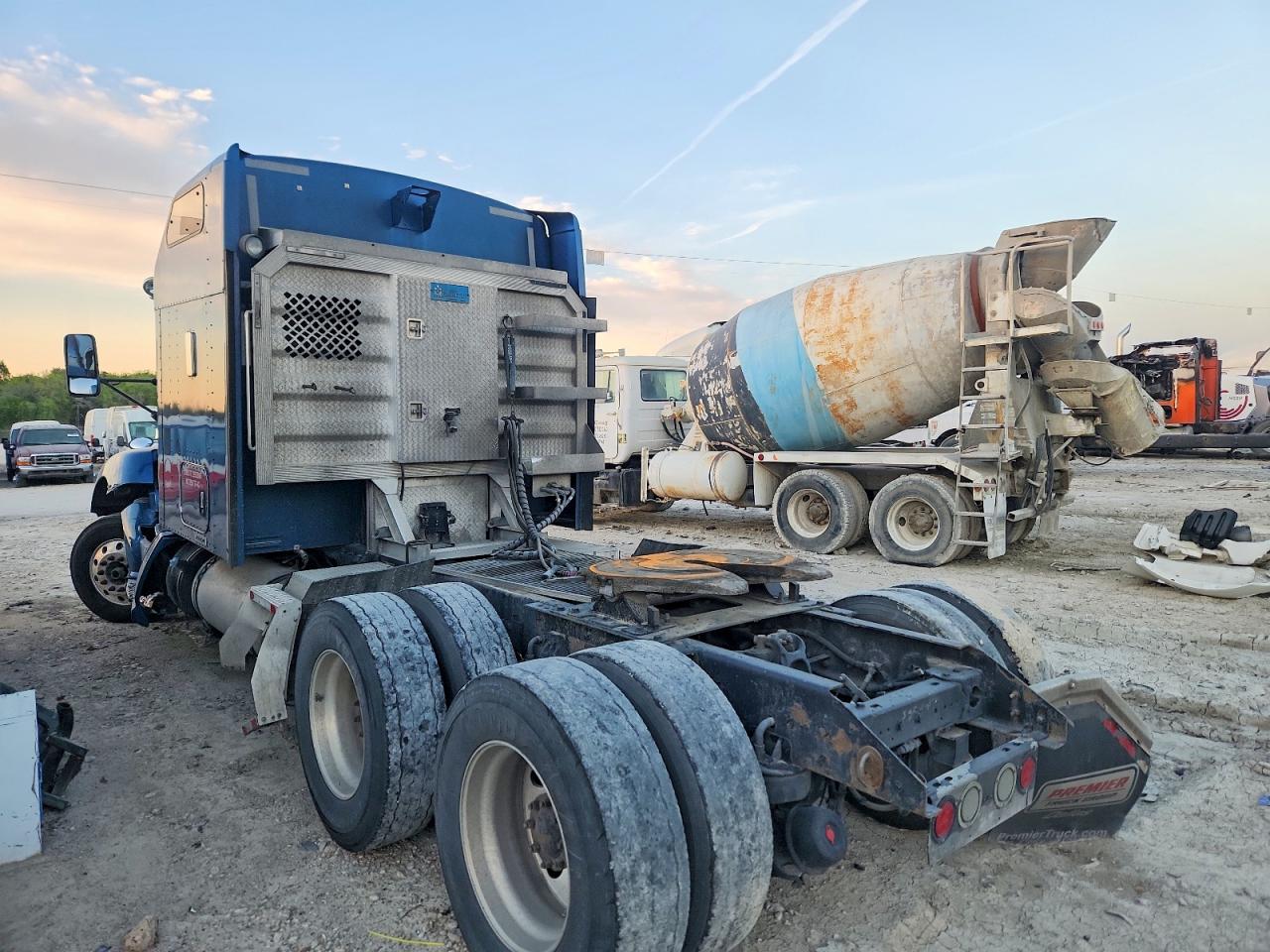 2013 KENWORTH All other VIN 1XKAD48X5DJ330142 photo 3