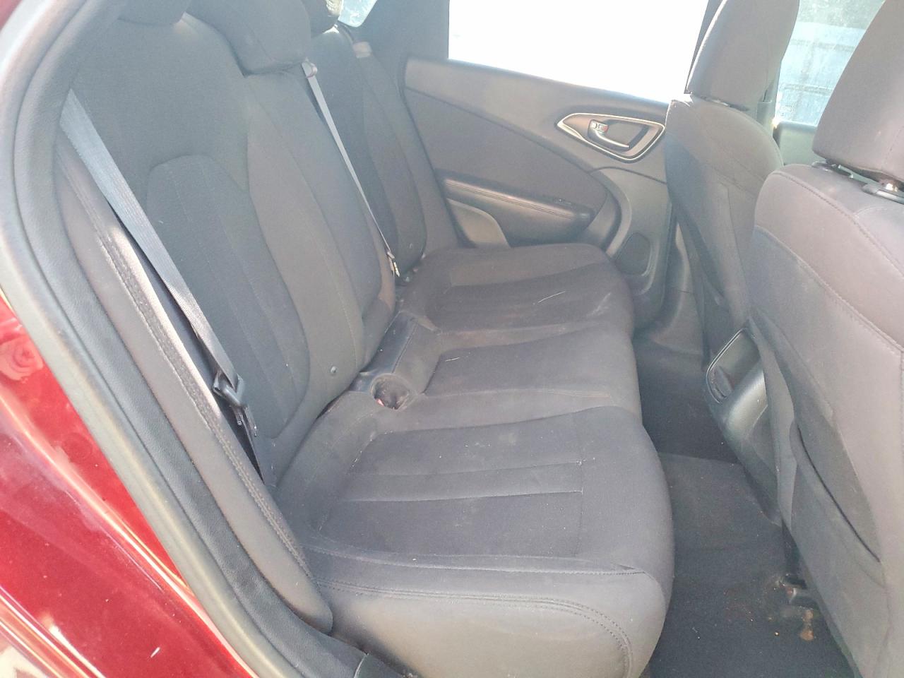 2015 Chrysler 200 VIN 1C3CCCAB2FN679386 photo 10