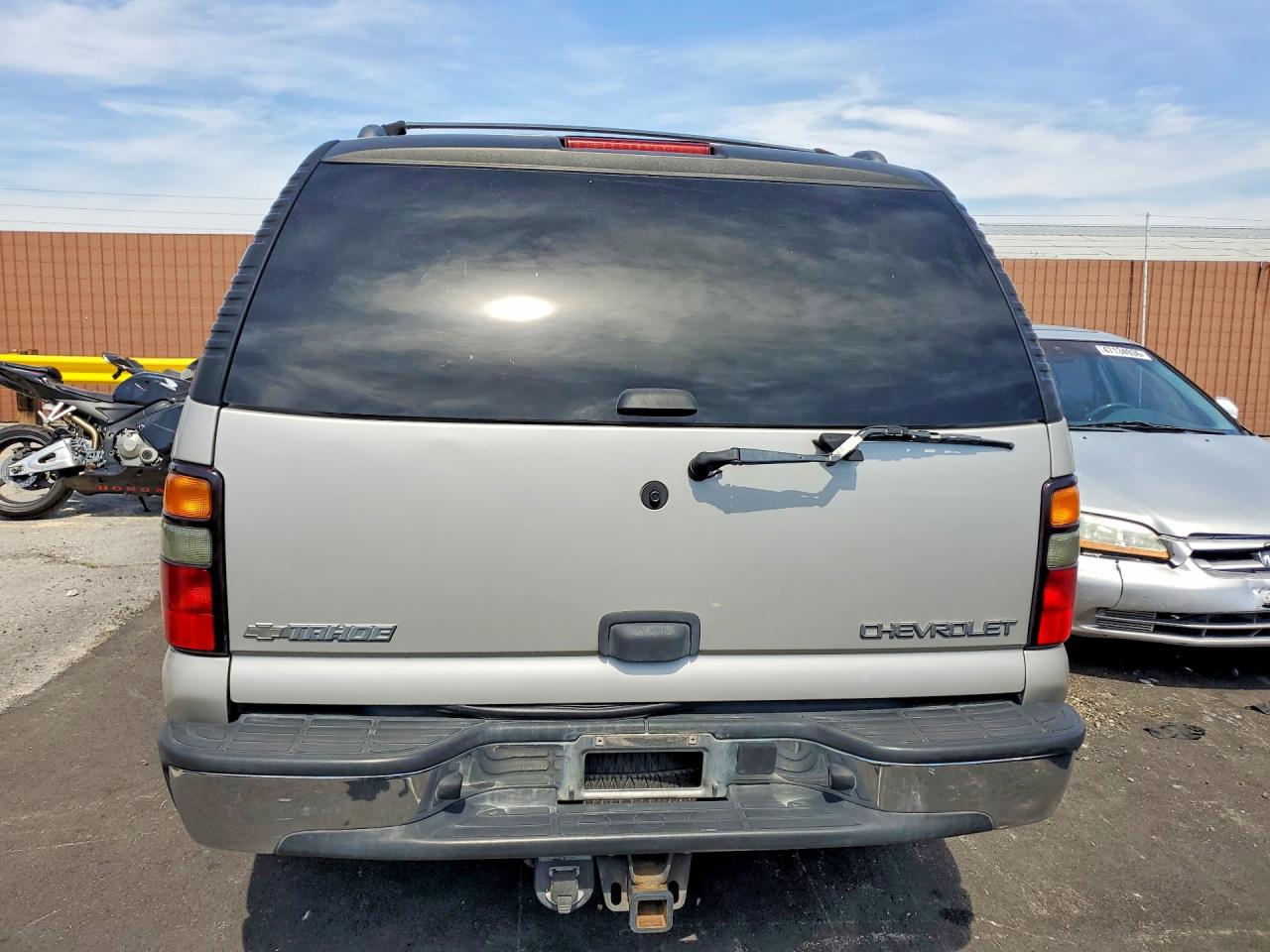 2005 Chev Tahoe VIN 1GNEC13T35R248682 photo 6