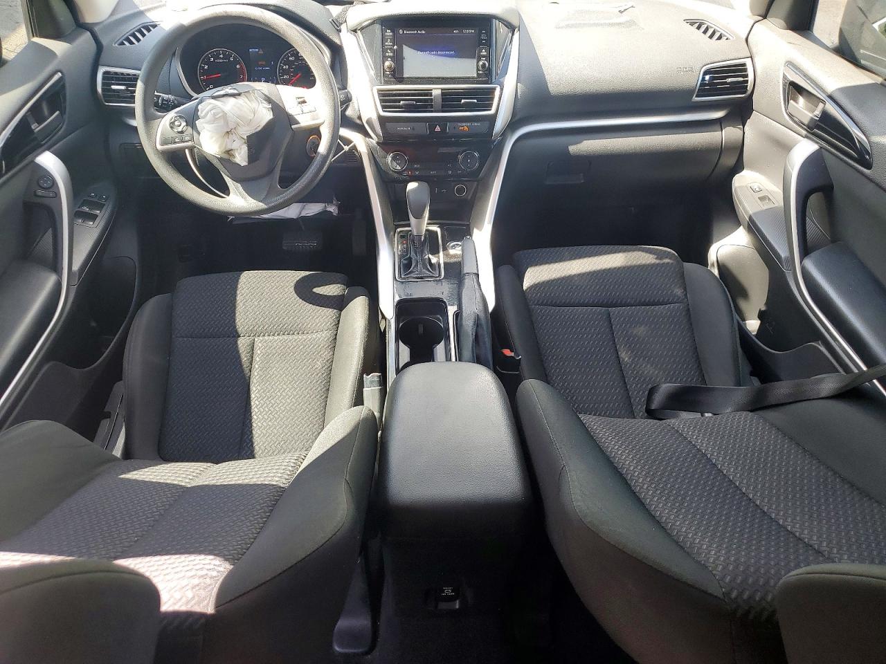 2020 Mitsubishi Eclipse c VIN JA4AT3AA9LZ026336 photo 8