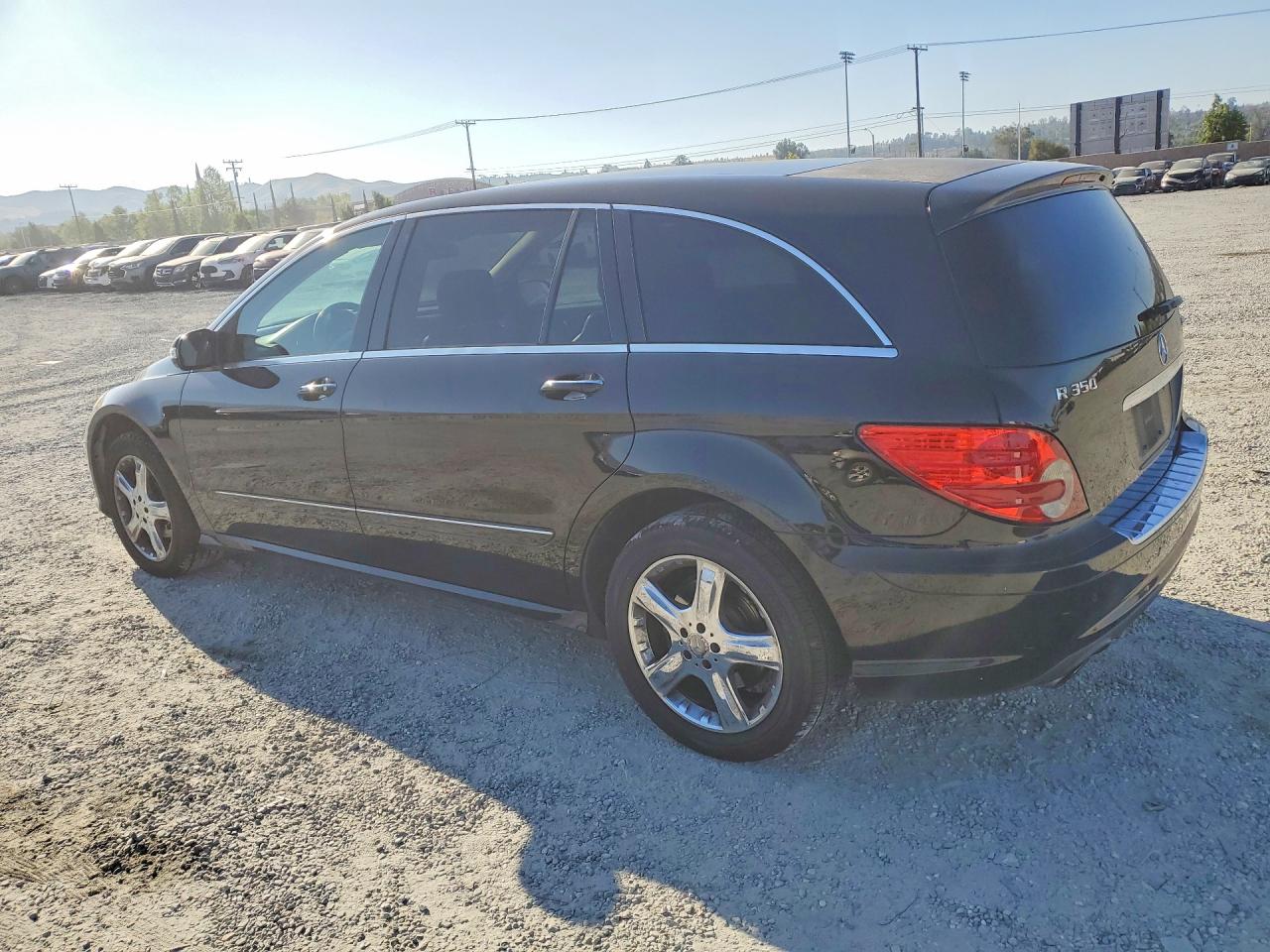 2008 Mercedes-Benz R-class VIN 4JGCB65E28A074004 photo 2