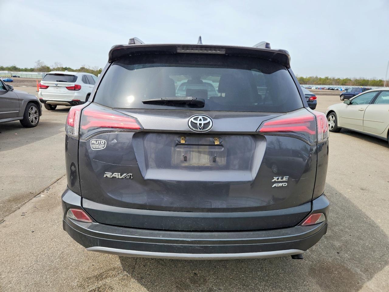 2018 Rav4 VIN JTMRFREV8JJ213305 photo 6