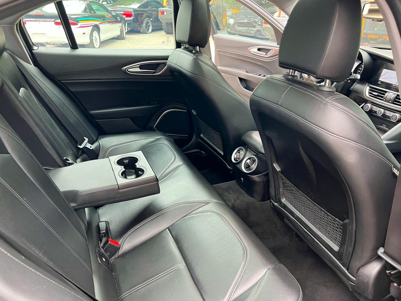 2017 Alfa Giulia VIN ZARFAEEN9H7544398 photo 6