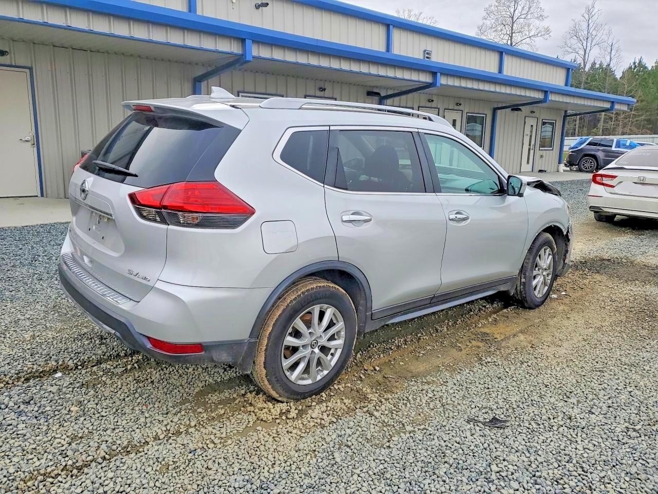 2017 Nissan Rogue VIN 5N1AT2MV9HC775268 photo 3