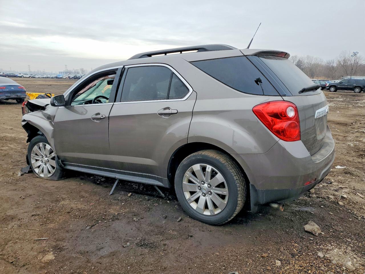 2010 CHEV Equinox VIN 2CNALPEW1A6398311 photo 2