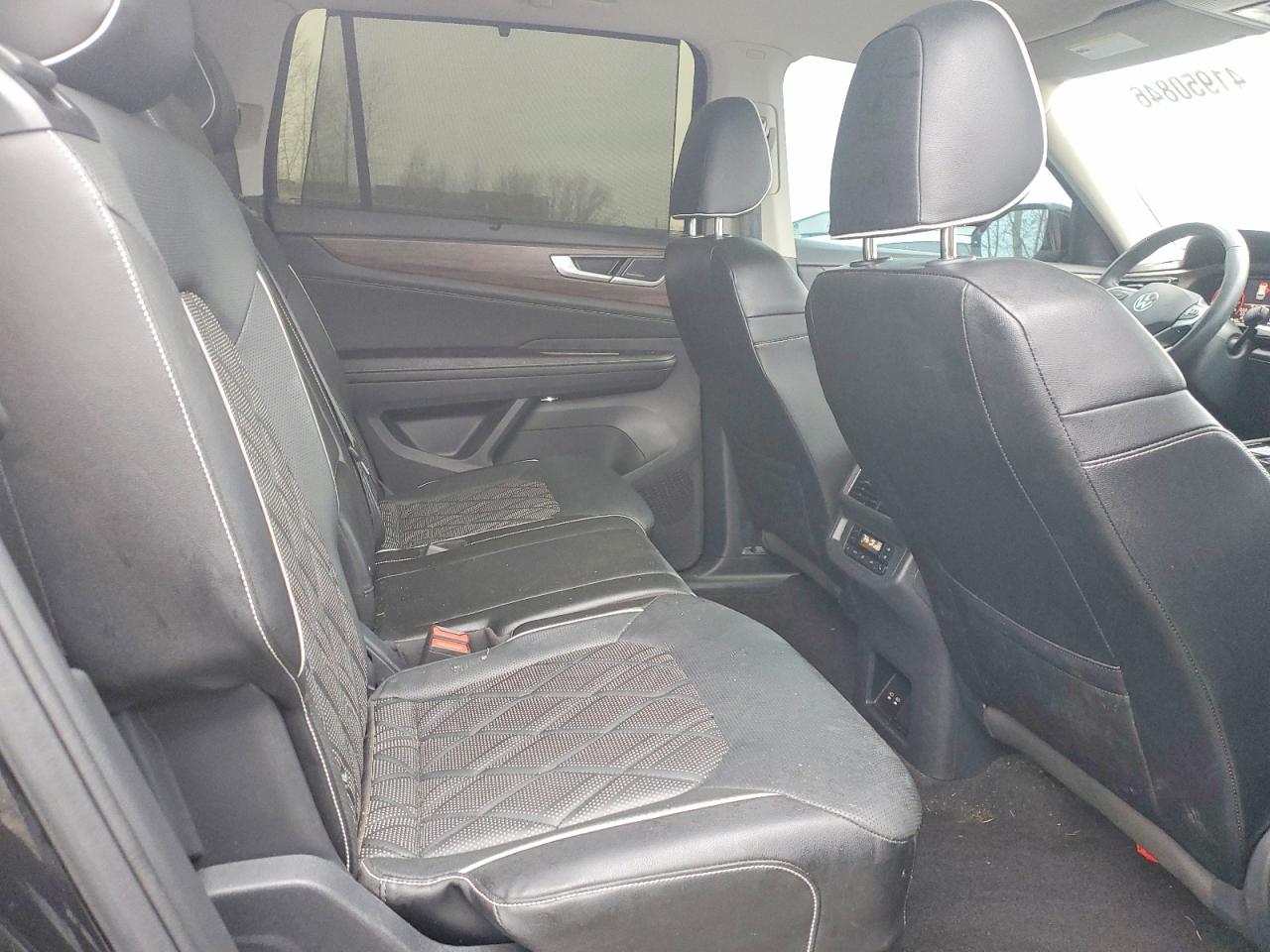 2024 Volkswagen Atlas VIN 1V2FR2CA5RC525128 photo 11