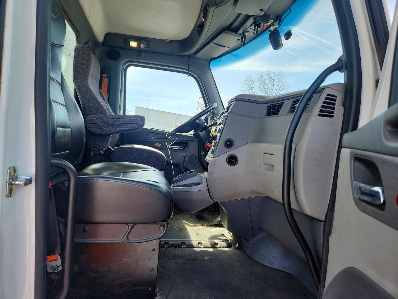 2017 PETERBILT All other VIN 1XPBA48XXHD429003 photo 5