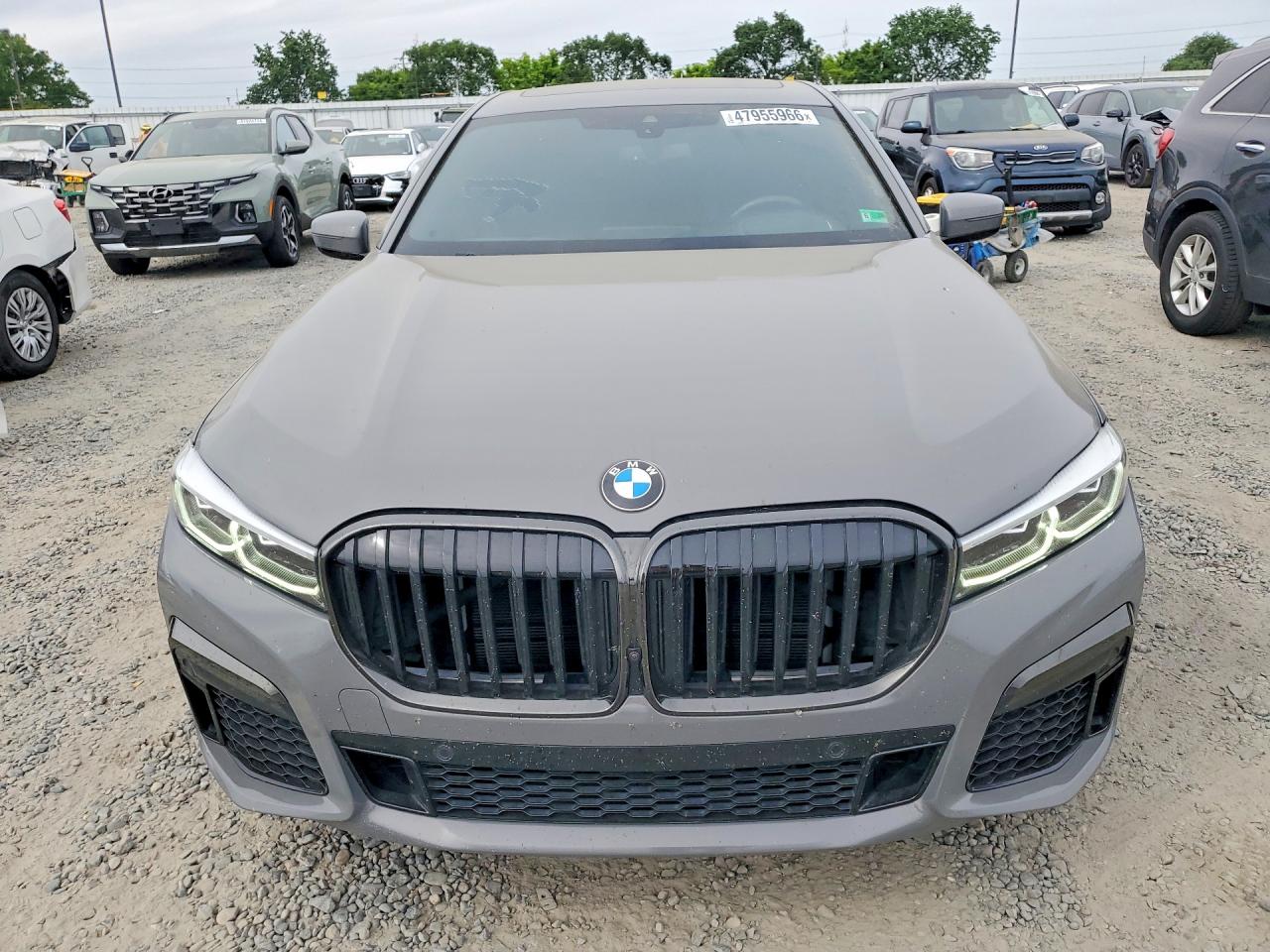 2022 BMW 7 series VIN WBA7U2C01NCG92527 photo 5