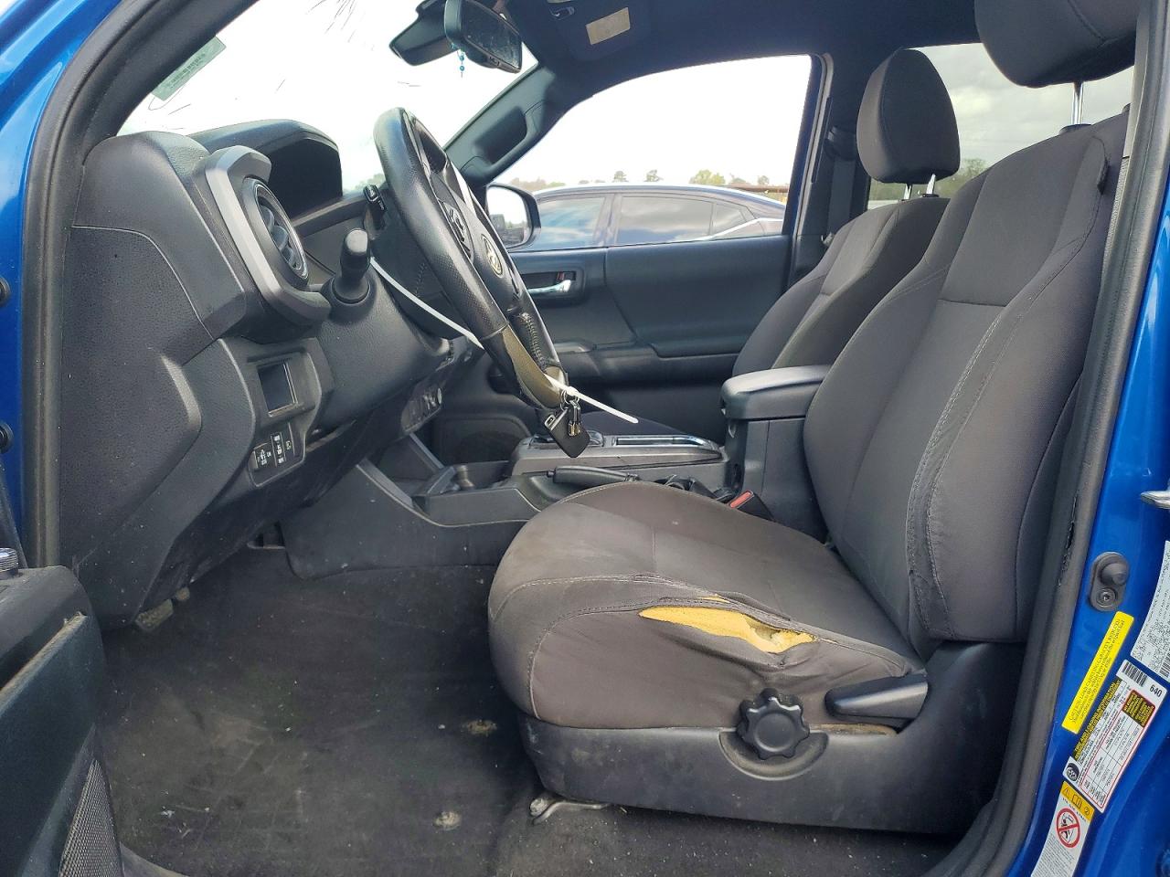 2018 Toyota Tacoma VIN 3TMCZ5AN9JM161150 photo 7