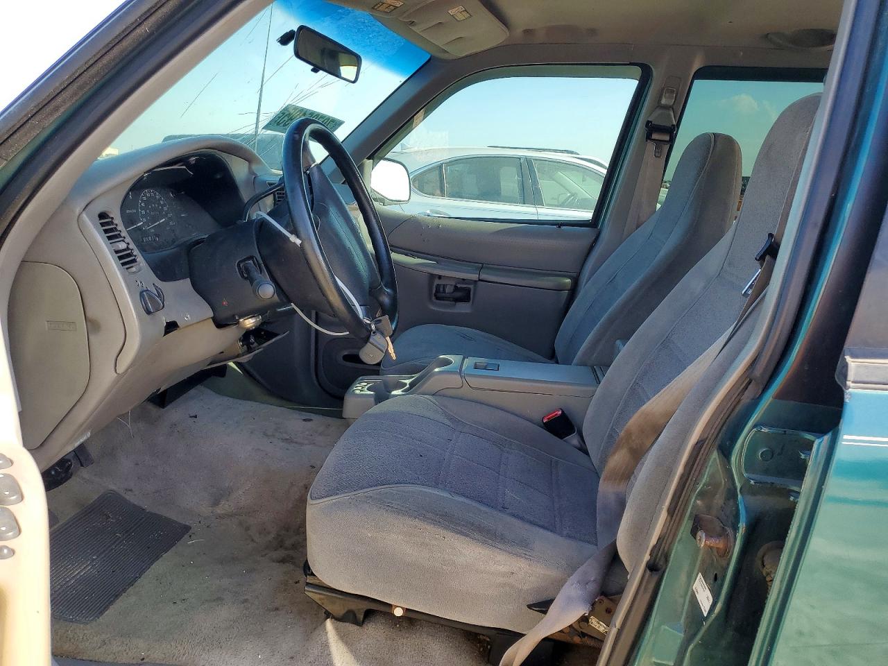 1998 Ford Explorer VIN 1FMZU32X7WZC14586 photo 7