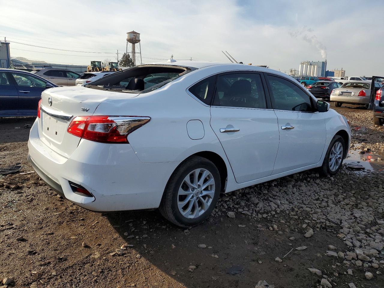 2018 Nissan Sentra VIN 3N1AB7AP7JY243169 photo 3