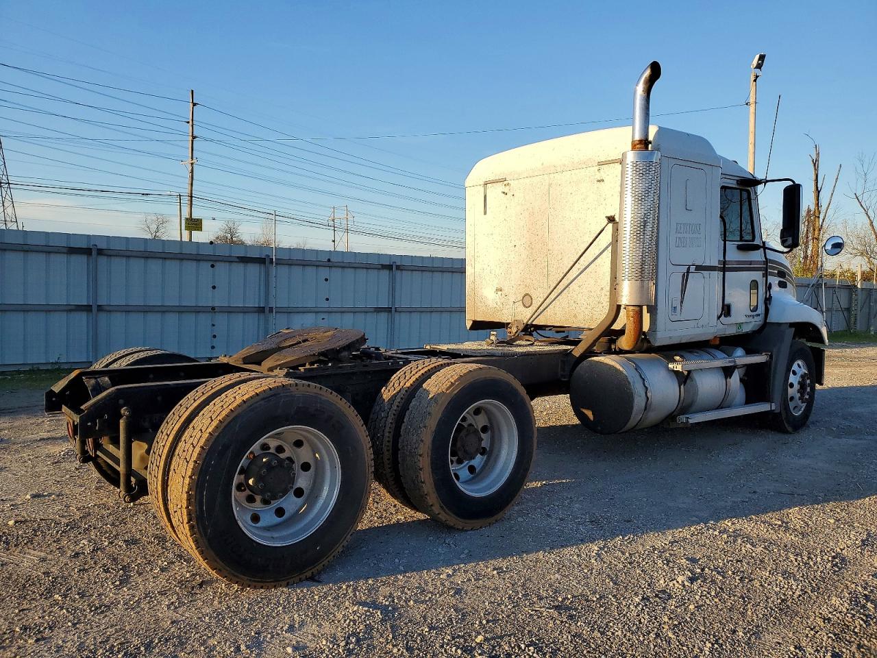 2001 MACK All other VIN 1M1AE06Y41W007521 photo 4