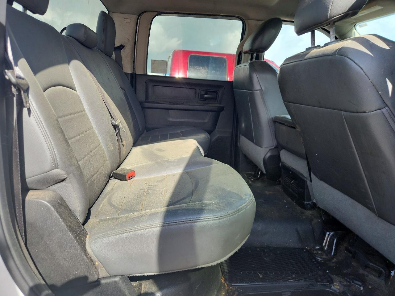 2018 Ram All models VIN 3C63RRGL5JG319180 photo 10