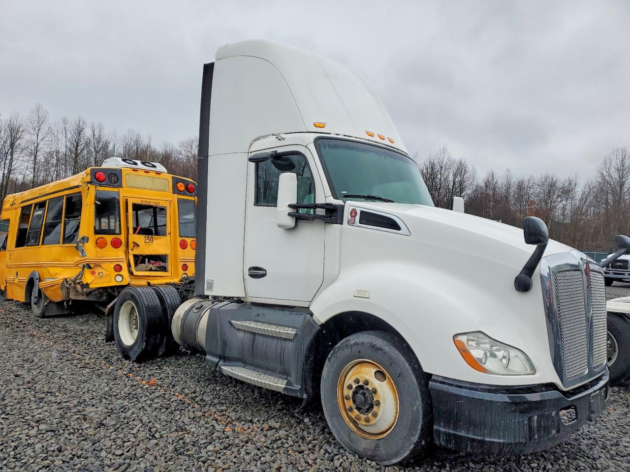 2016 KENWORTH All other VIN 1XKYA48X9GJ119182 photo 1