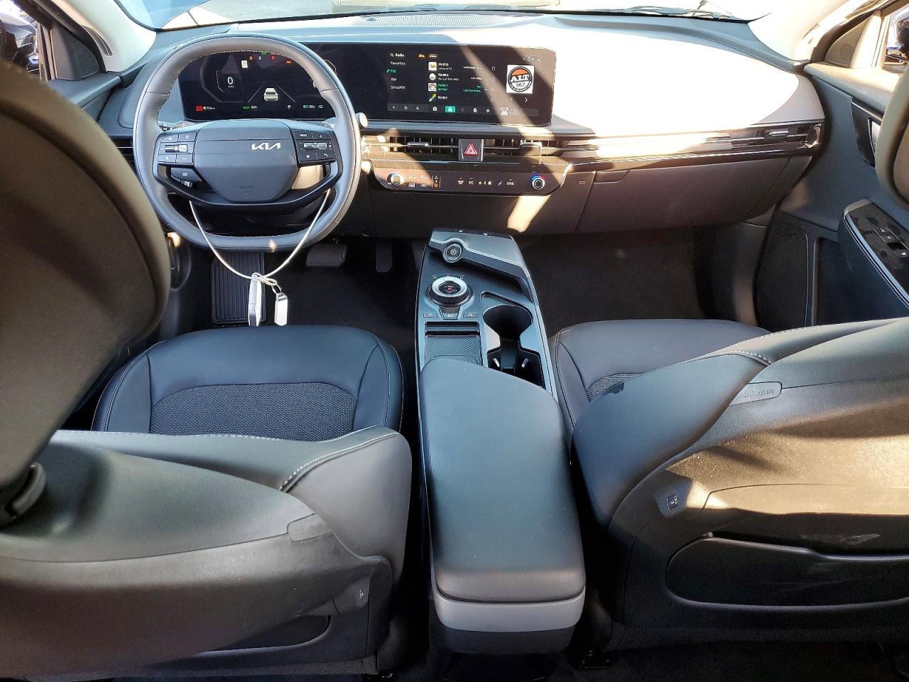 2025 Kia All other VIN 5XYC34JA5SG008188 photo 8