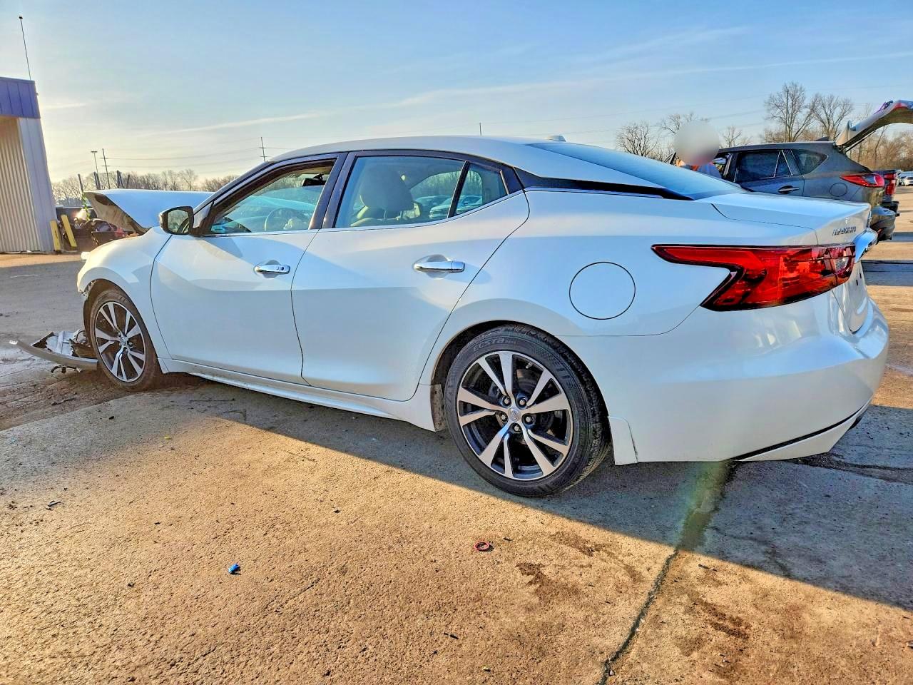 2017 Nissan Maxima VIN 1N4AA6APXHC423006 photo 2