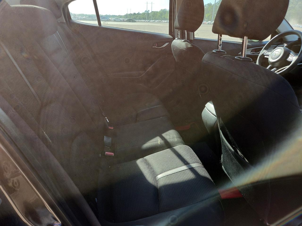 2018 Mazda 3 VIN 3MZBN1U77JM168687 photo 10