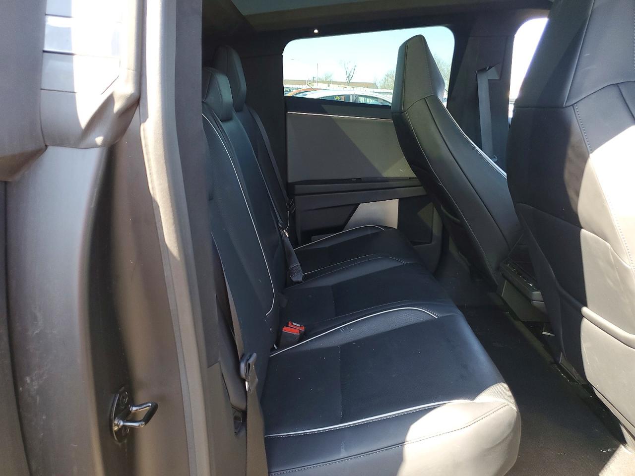 2025 Tesla Cybertruck VIN 7G2CEHED7SA074507 photo 11