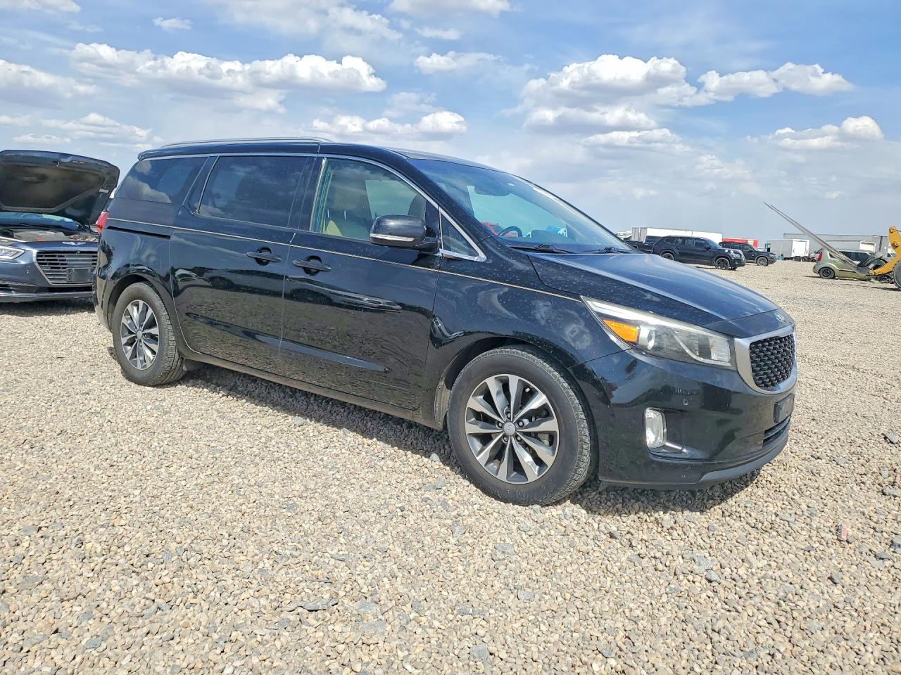 2016 Kia SEDONA VIN KNDMC5C15G6108535 photo 4