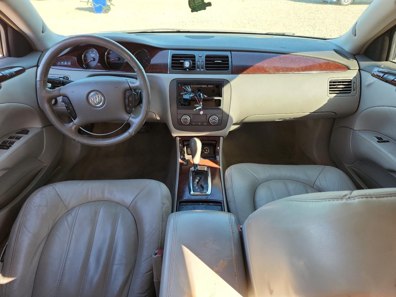 2010 Buick Lucerne VIN 1G4HC5EM2AU101632 photo 8