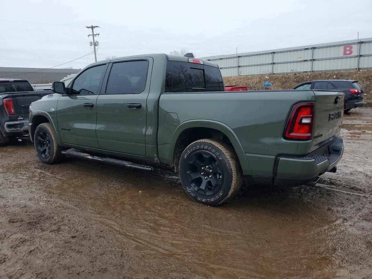 2026 RAM 1500 VIN 1C6SRFFT8TN303285 photo 2