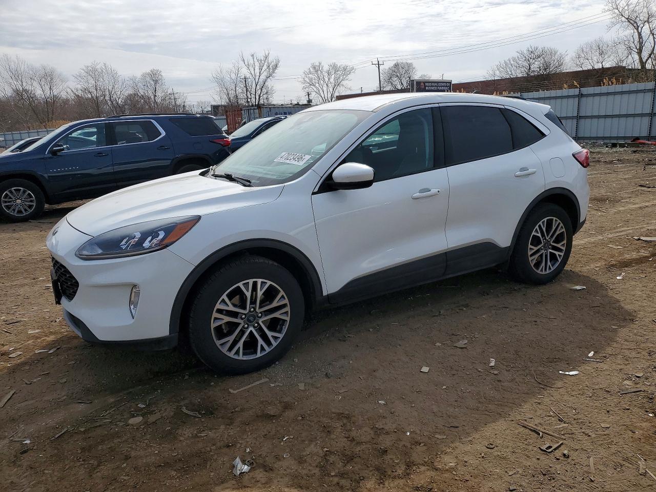2022 Ford Escape VIN 1FMCU9H67NUB28665 photo 1