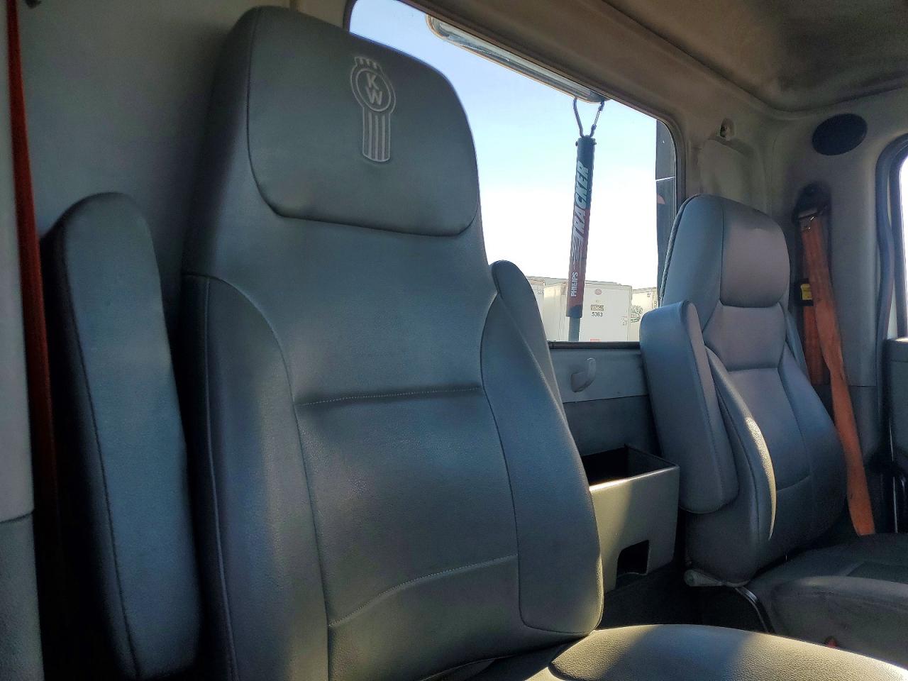 2015 KENWORTH All other VIN 1XKYD49X8FJ466040 photo 6