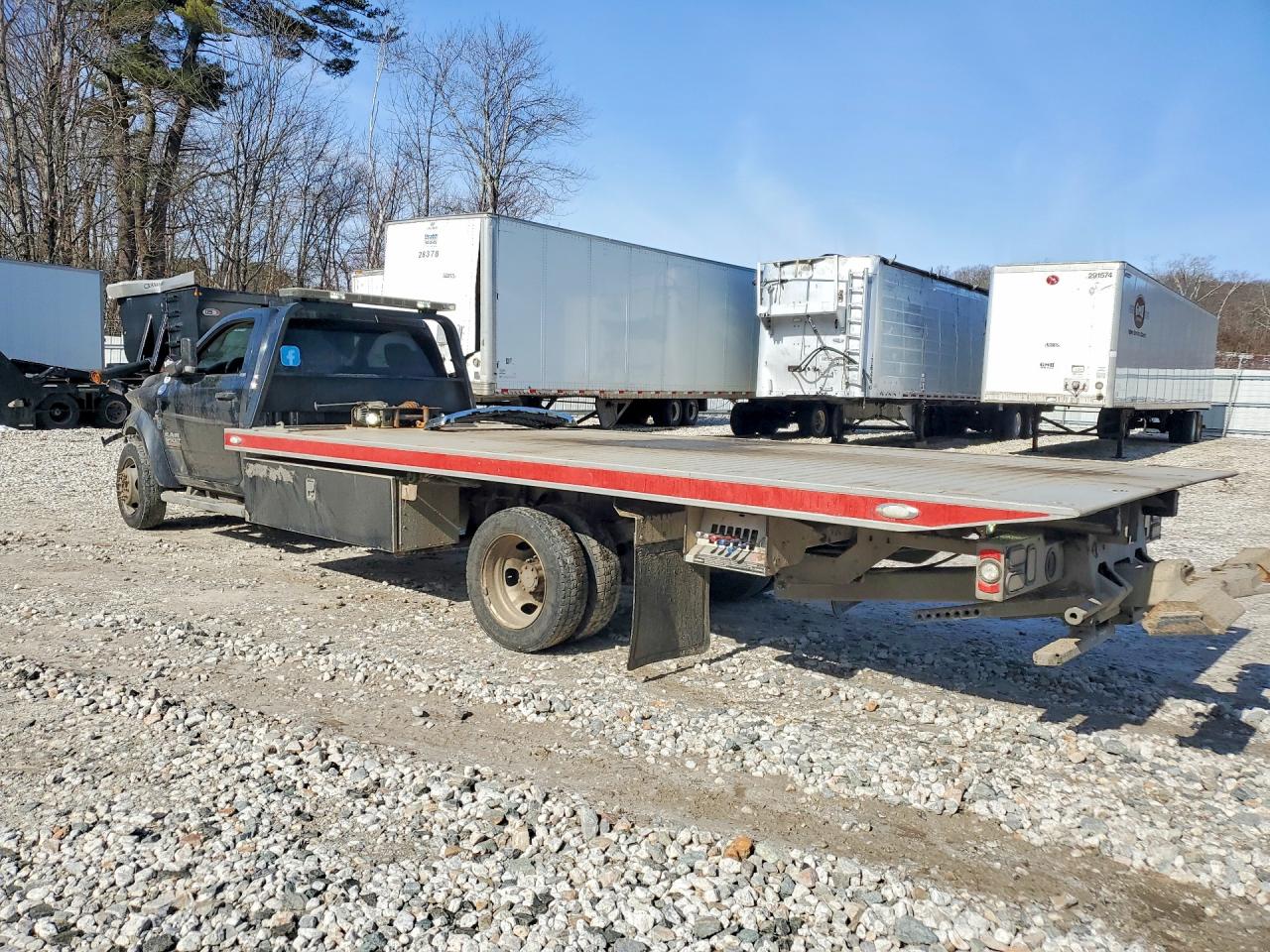 2018 Ram 5500 VIN 3C7WRNDL0JG270492 photo 2