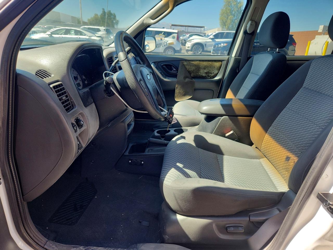 2004 Ford Escape VIN 1FMYU031X4KA98214 photo 7