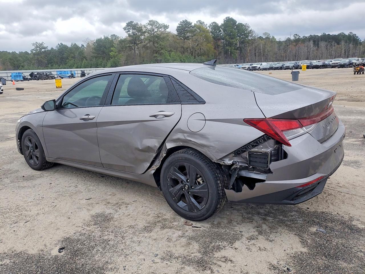 2023 Hyundai Elantra VIN KMHLM4AG0PU457510 photo 2