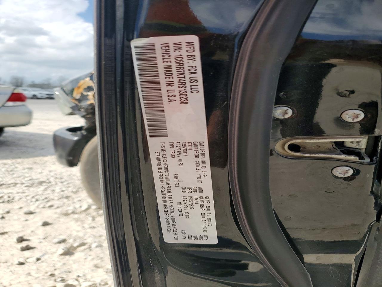 2024 Ram 1500 VIN 1C6RR7KT4RS130238 photo 12