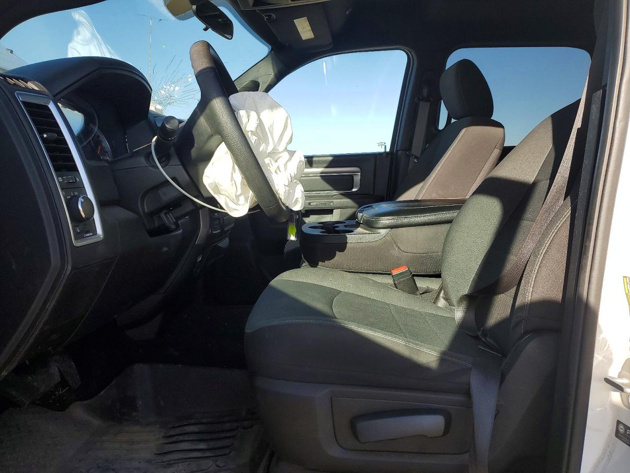 2024 RAM 1500 VIN 1C6RR7LG5RS149043 photo 7