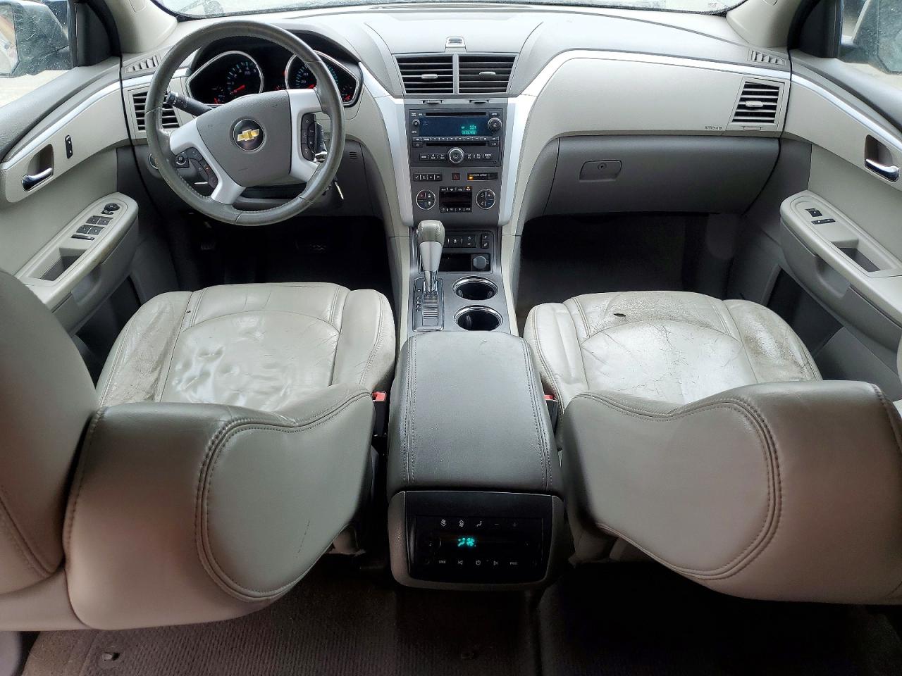 2010 CHEV Traverse VIN 1GNLRGED0AJ221513 photo 8