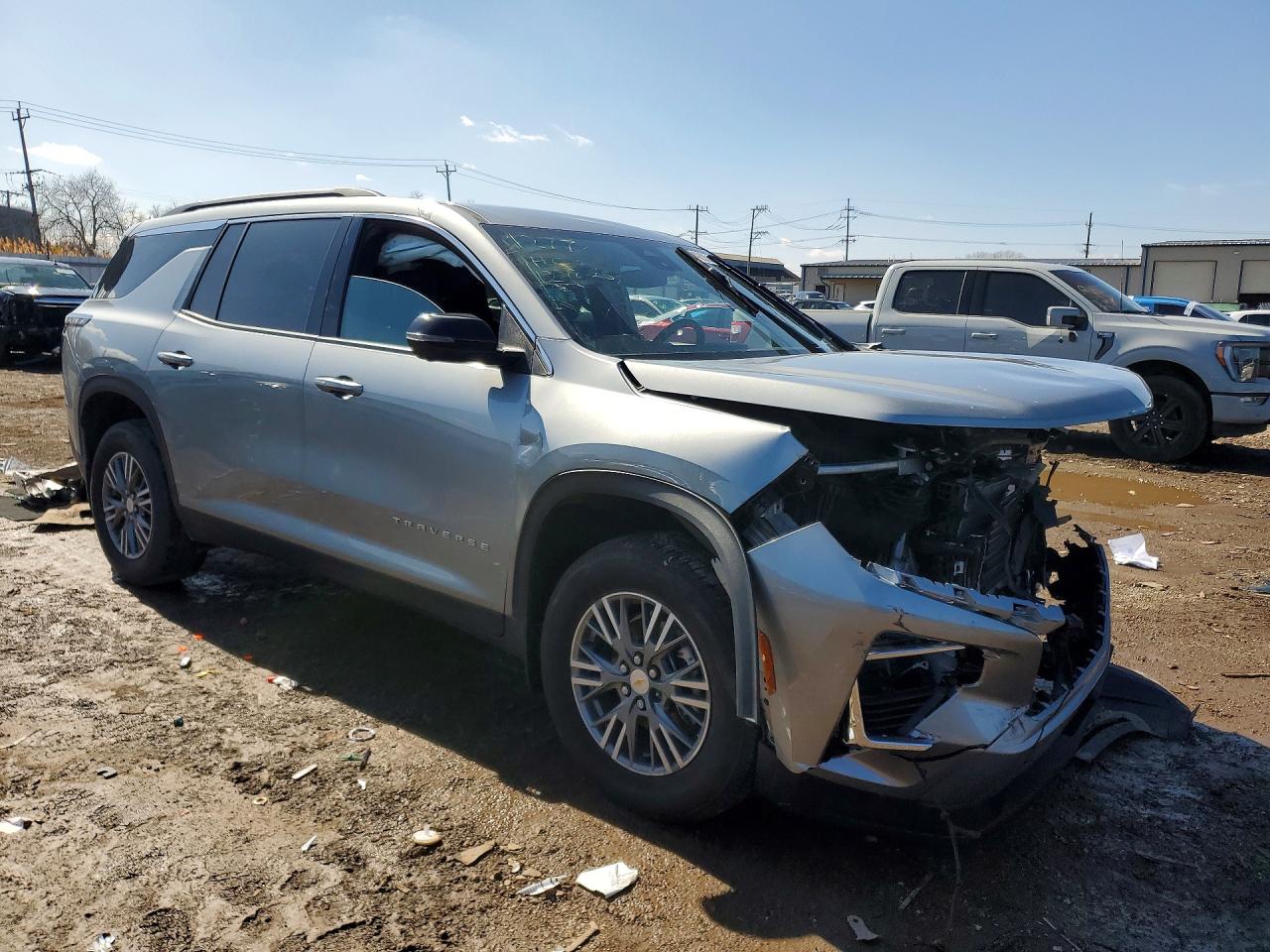 2025 Chevrolet Traverse VIN 1GNERGRS5SJ206721 photo 4