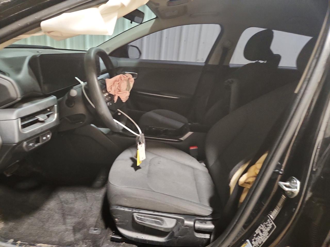 2025 Kia All other VIN 3KPFT4DE6SE129563 photo 7