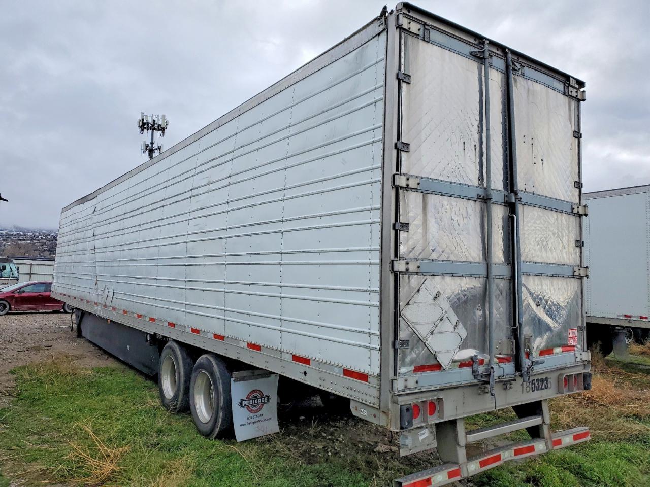 2018 UTILITY All models VIN 1UYVS2536JU849916 photo 3